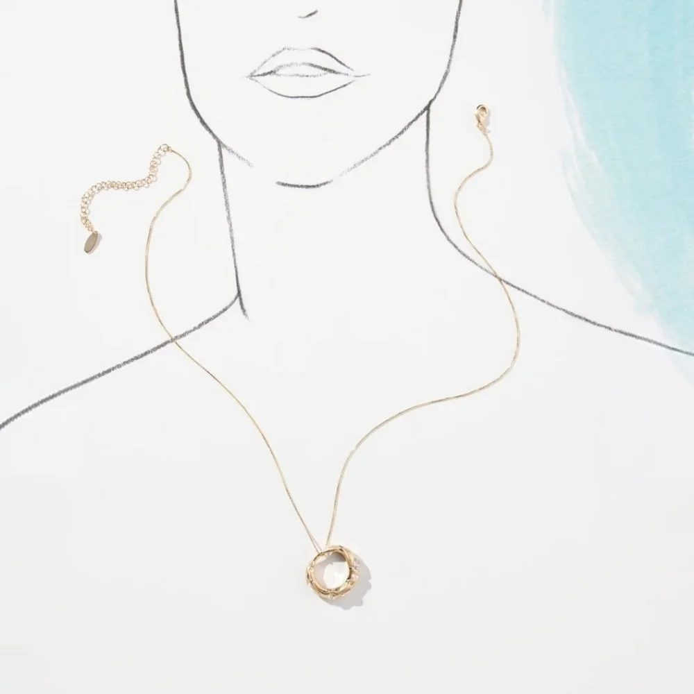 ANTHROPOLOGIE Sculpted Ring Pendant Gold Necklace With Crystals NWT RARE